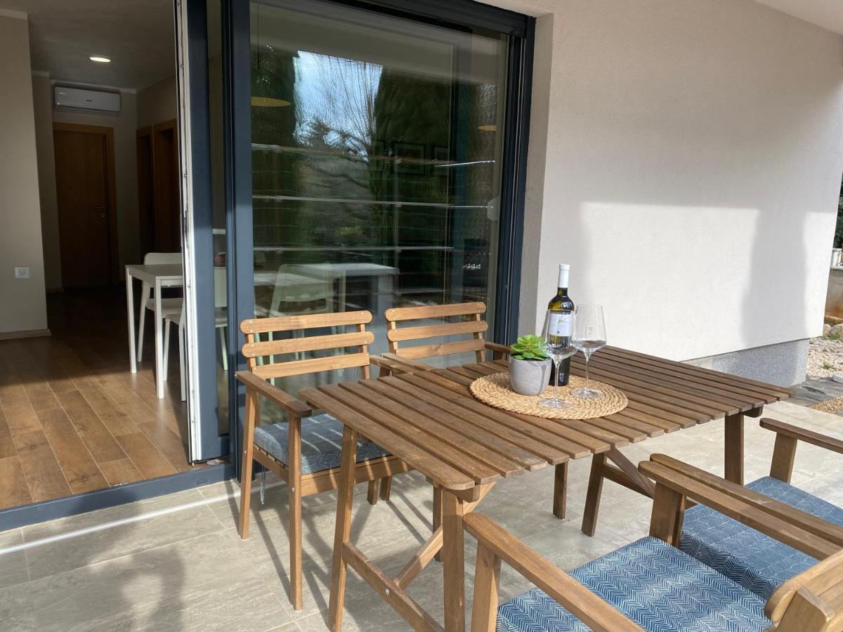 M Plus Residence Pinezići Zewnętrze zdjęcie