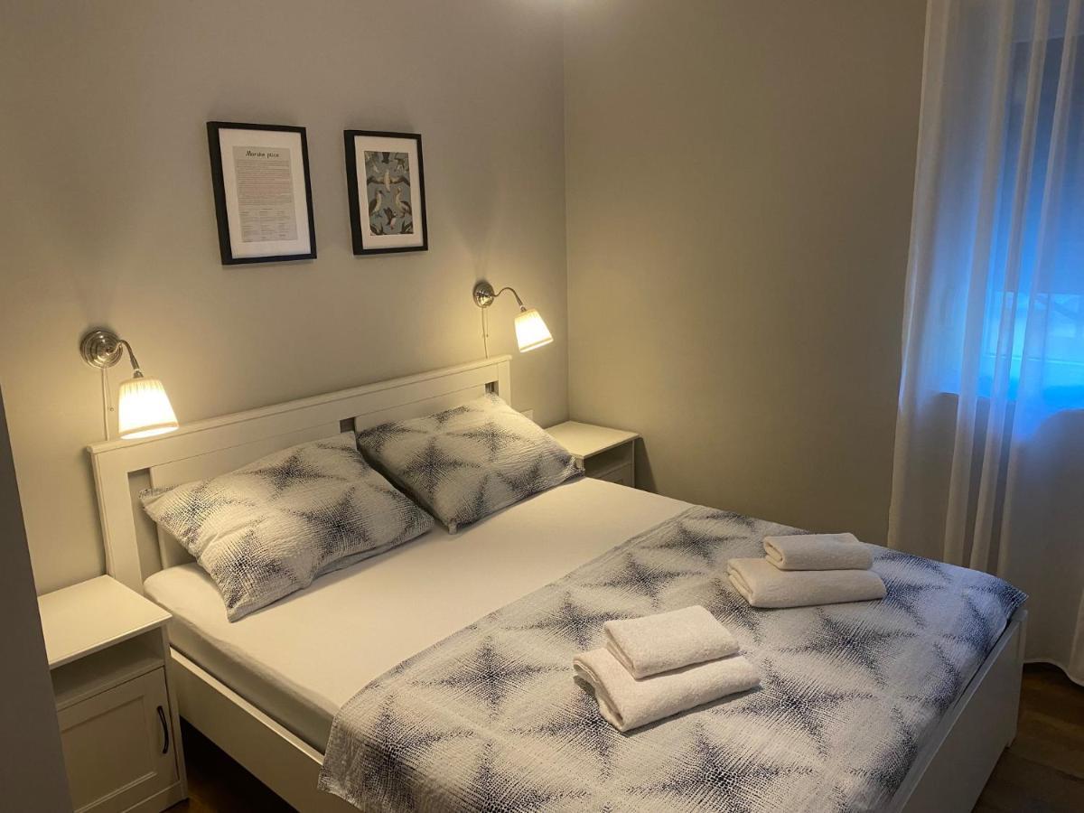 M Plus Residence Pinezići Zewnętrze zdjęcie