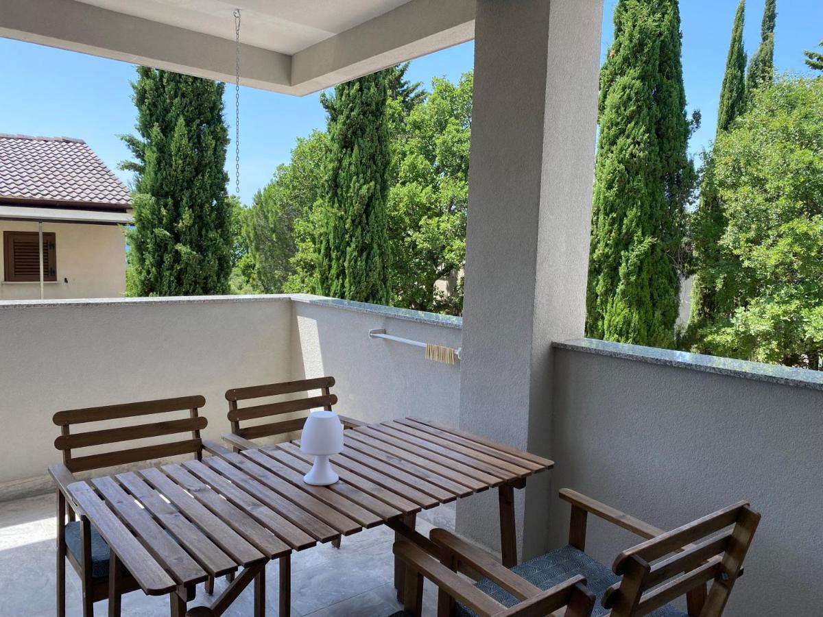 M Plus Residence Pinezići Zewnętrze zdjęcie