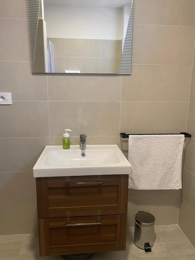 M Plus Residence Pinezići Zewnętrze zdjęcie