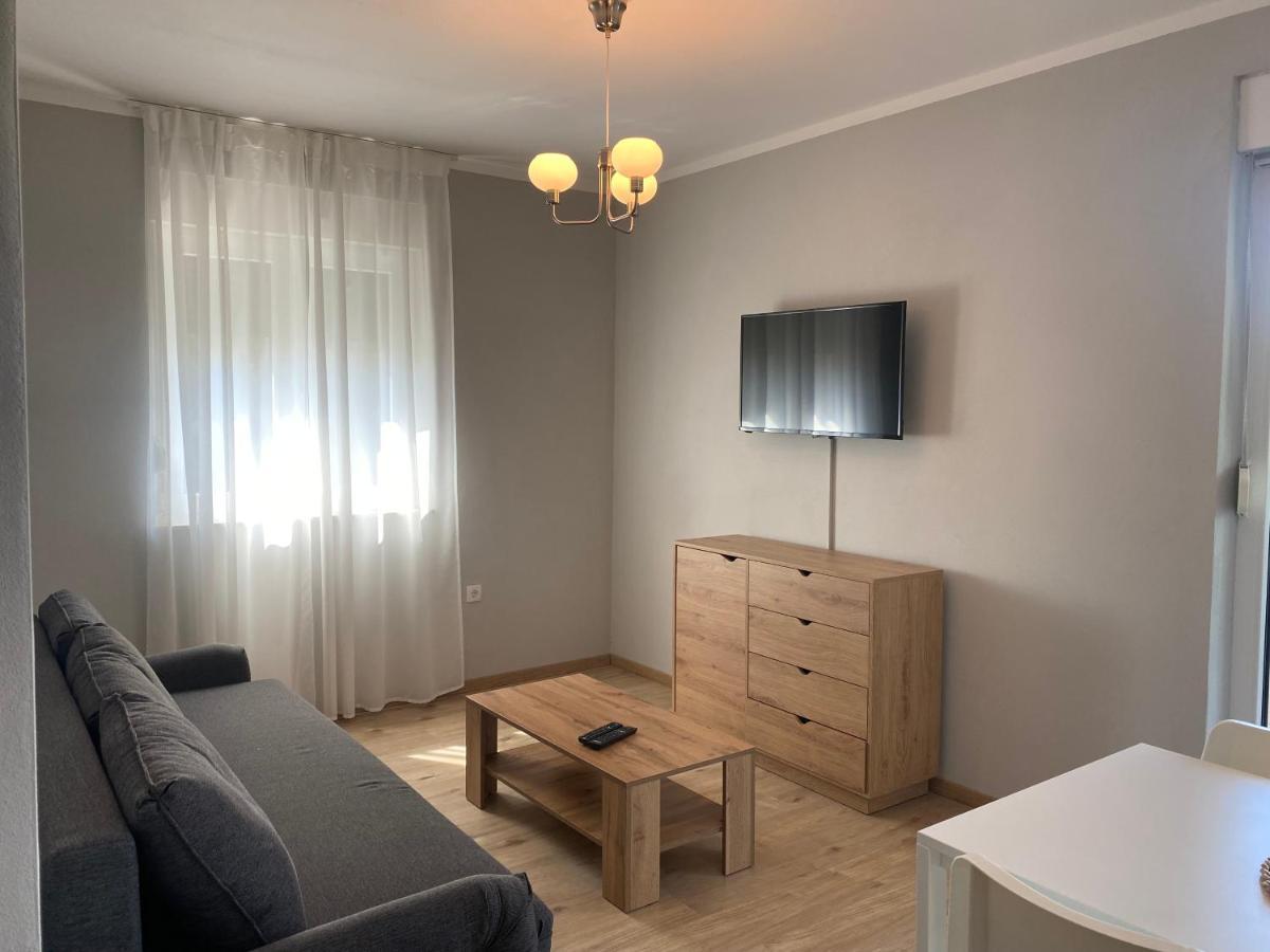 M Plus Residence Pinezići Zewnętrze zdjęcie