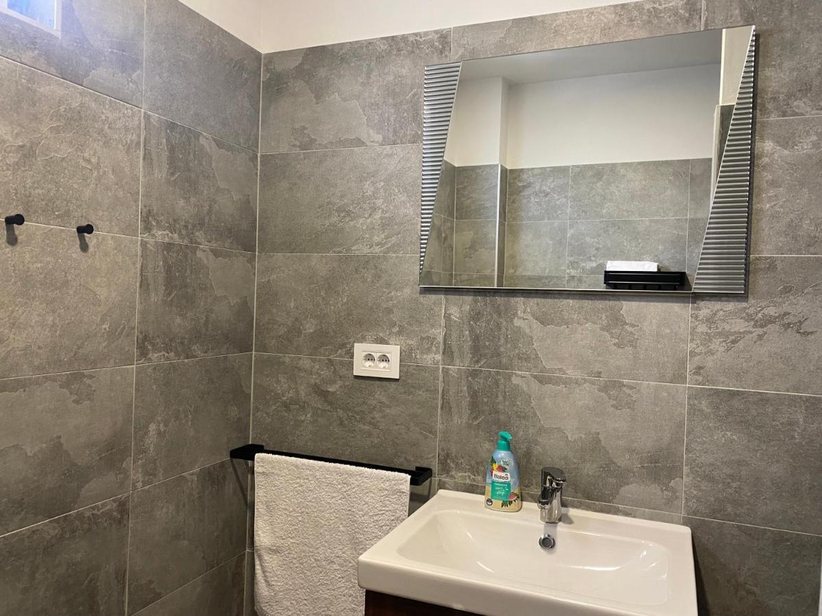 M Plus Residence Pinezići Zewnętrze zdjęcie