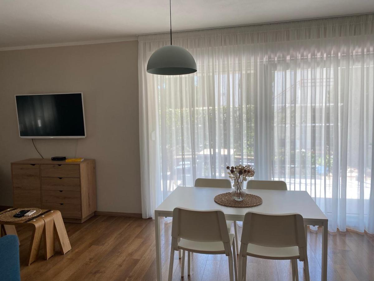 M Plus Residence Pinezići Zewnętrze zdjęcie
