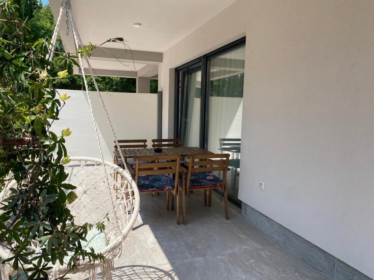 M Plus Residence Pinezići Zewnętrze zdjęcie